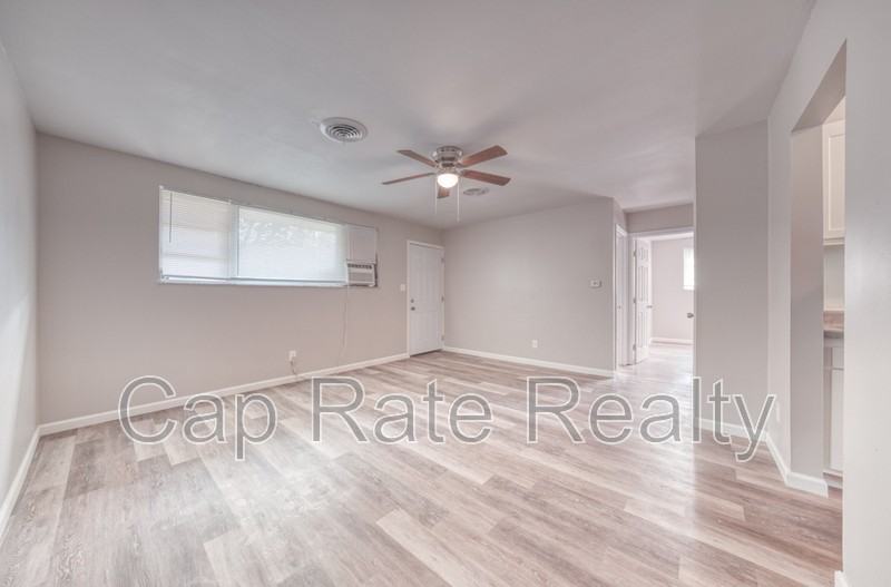 3738 Arkwood Ct #B - Photo 5 of 28