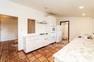 featured image of 201 Meadowlark Ln #G