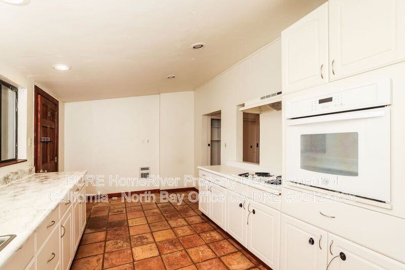 201 Meadowlark Ln #G - Photo 3 of 12