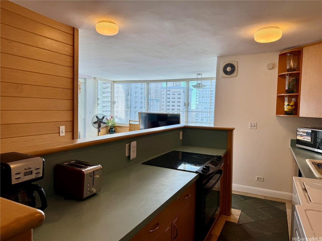 2415 Ala Wai Blvd #1708 - Photo 2 of 20