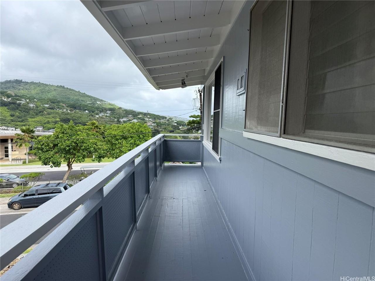 2155 Puowaina Dr - Photo 3 of 22