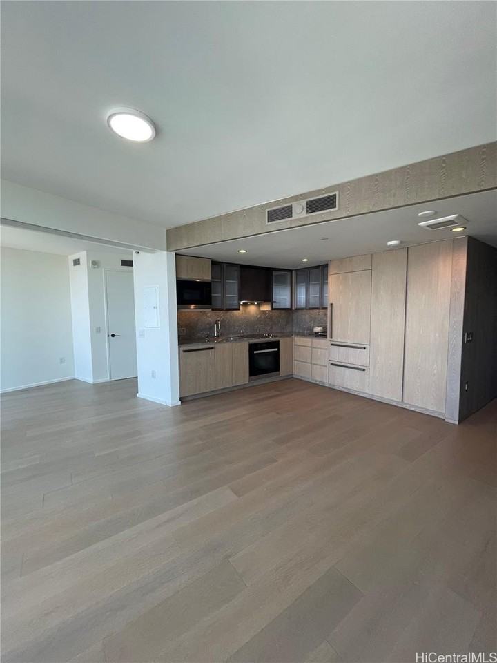 1000 Auahi St #3003