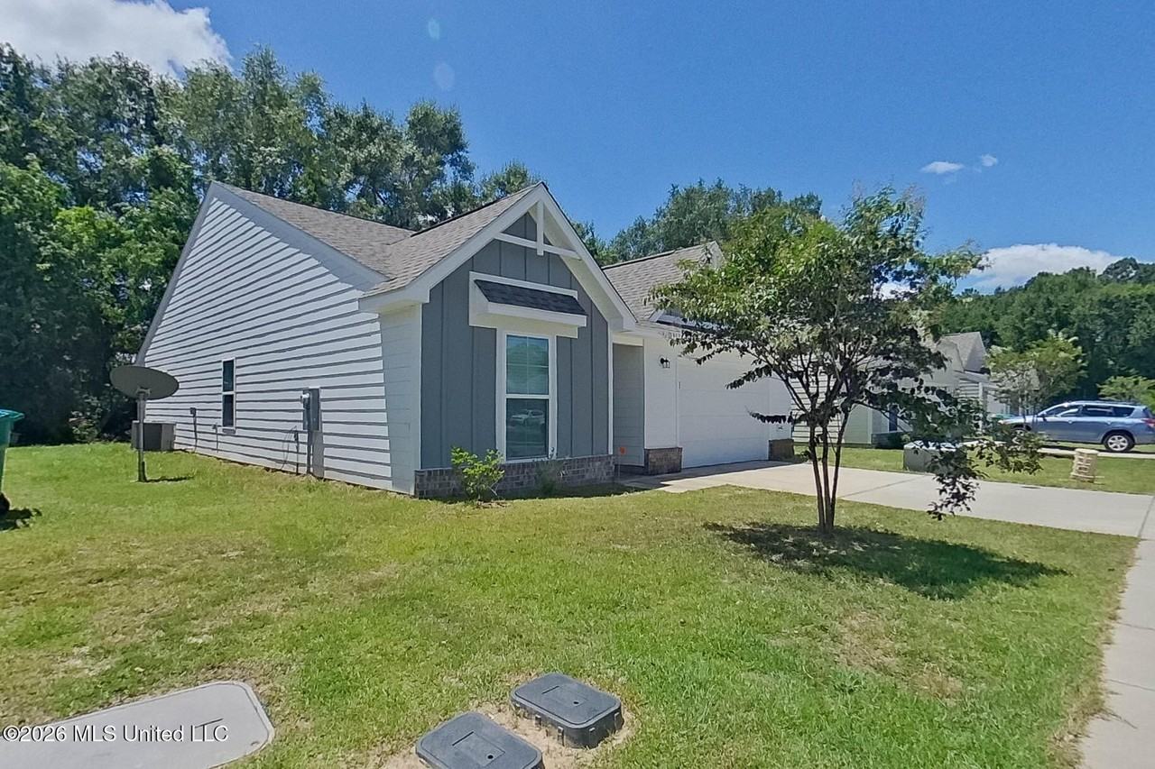11357 Camden Court Cir - Photo 3 of 26
