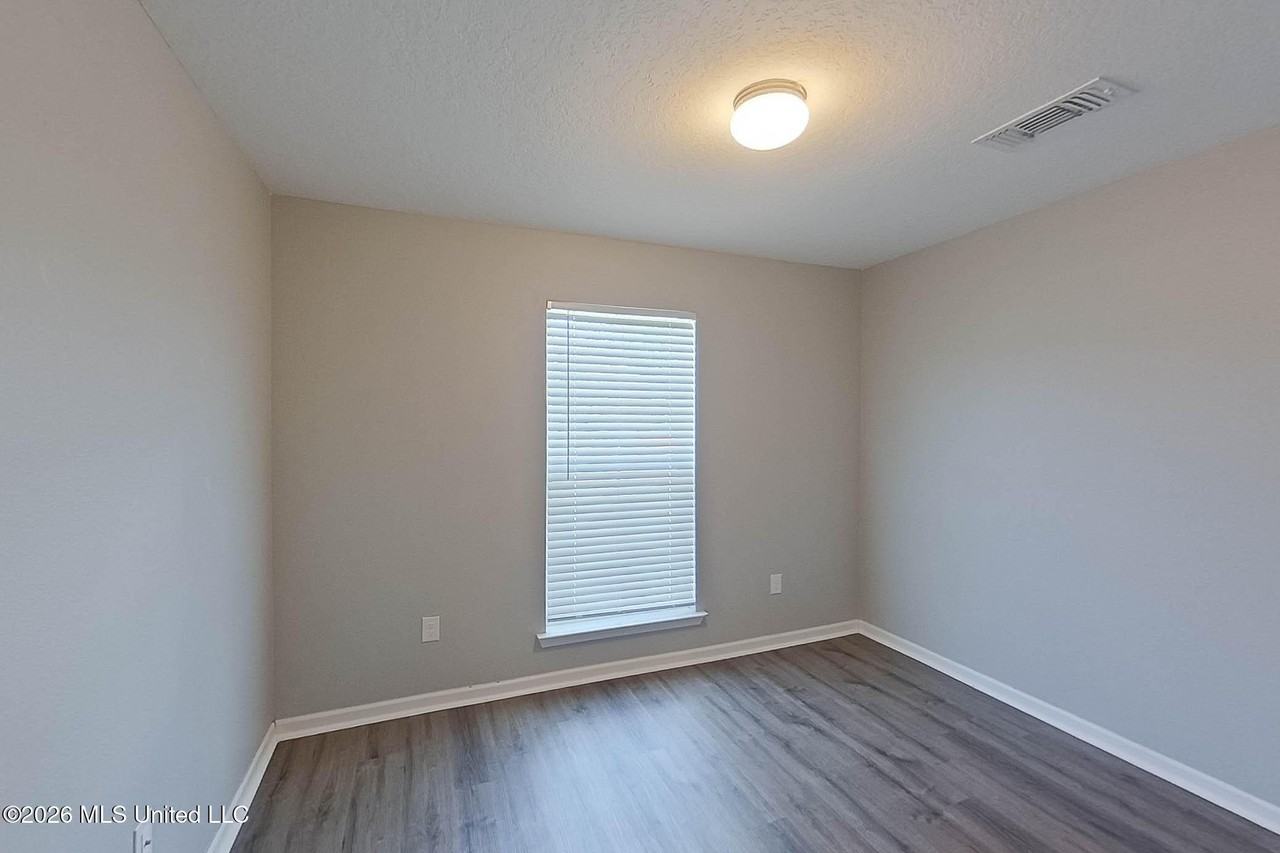 11357 Camden Court Cir - Photo 4 of 26