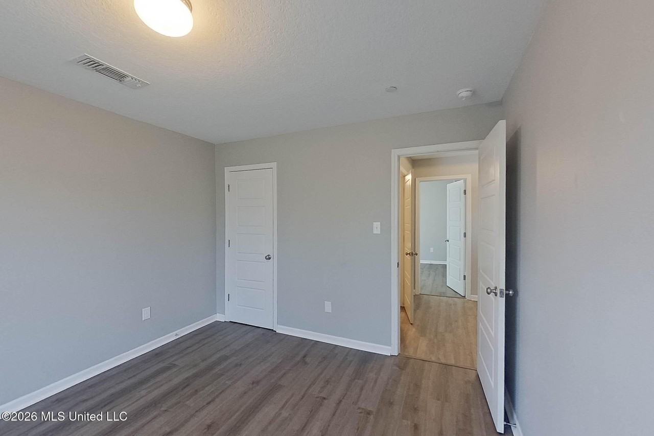 11357 Camden Court Cir - Photo 5 of 26