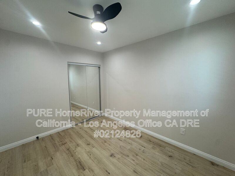 670 W 2nd St #670-1-2 - Photo 5 of 11