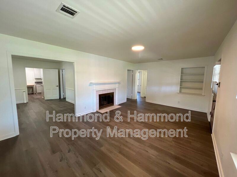 14659 Killion St - Photo 4 of 21