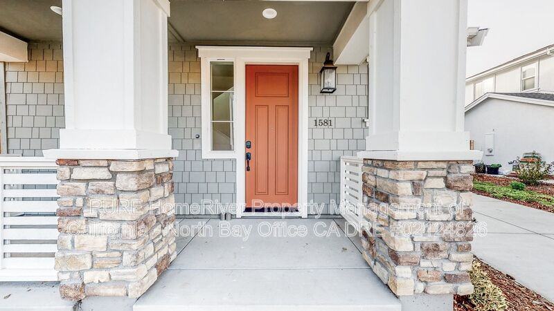 1581 Country Manor Dr - Photo 4 of 41