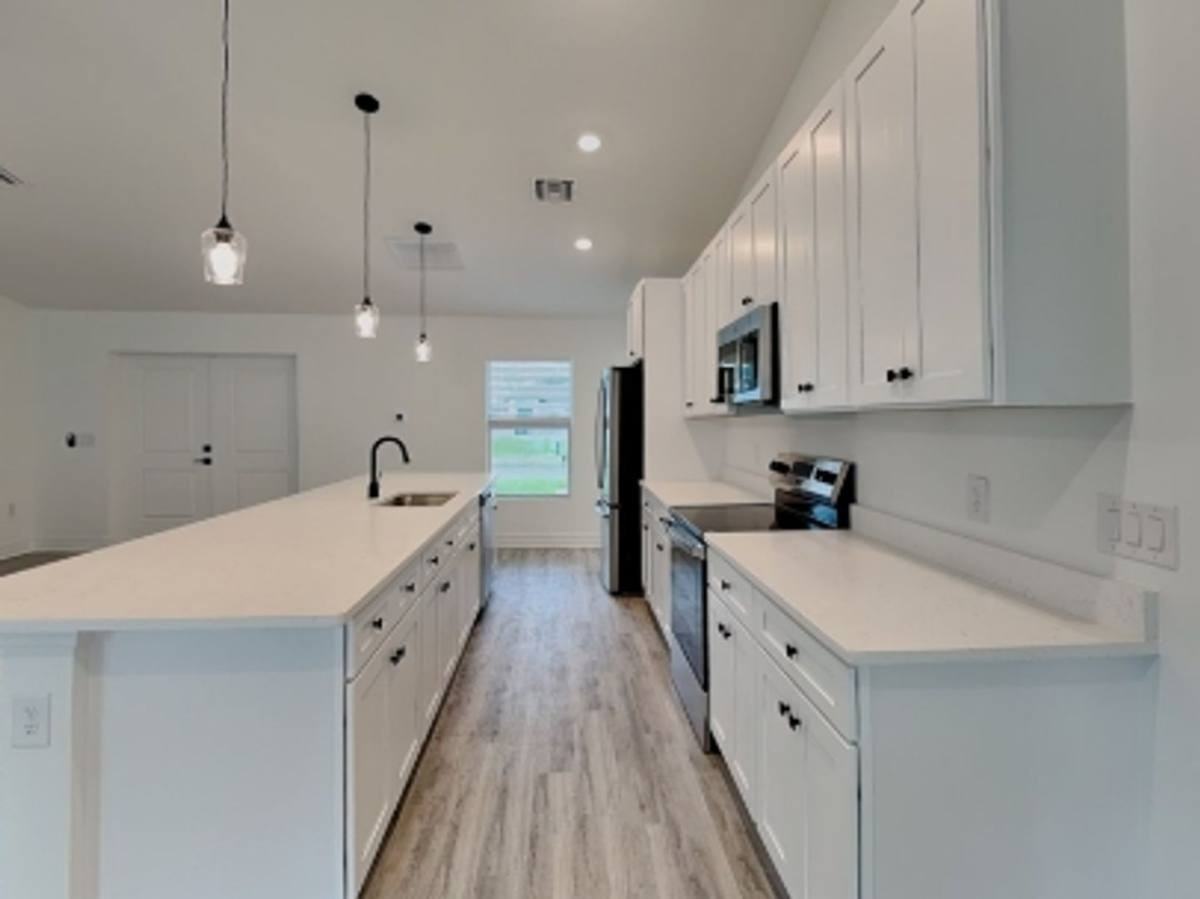 220 Ne-31 Terrace - Photo 7 of 10