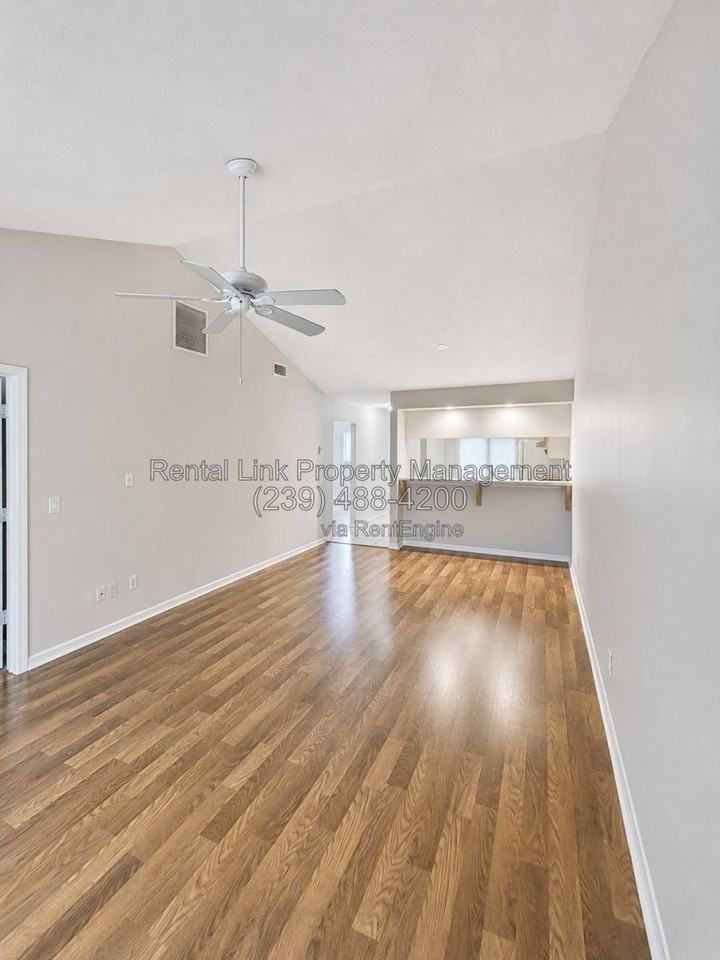 9820 Citadel Lane 203 W - Photo 5 of 10