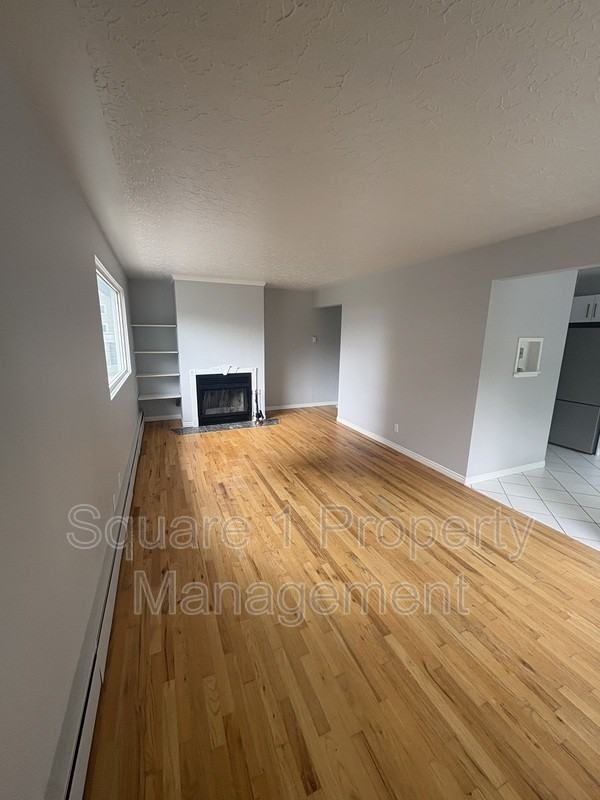 10036 117 St Nw - Photo 2 of 3