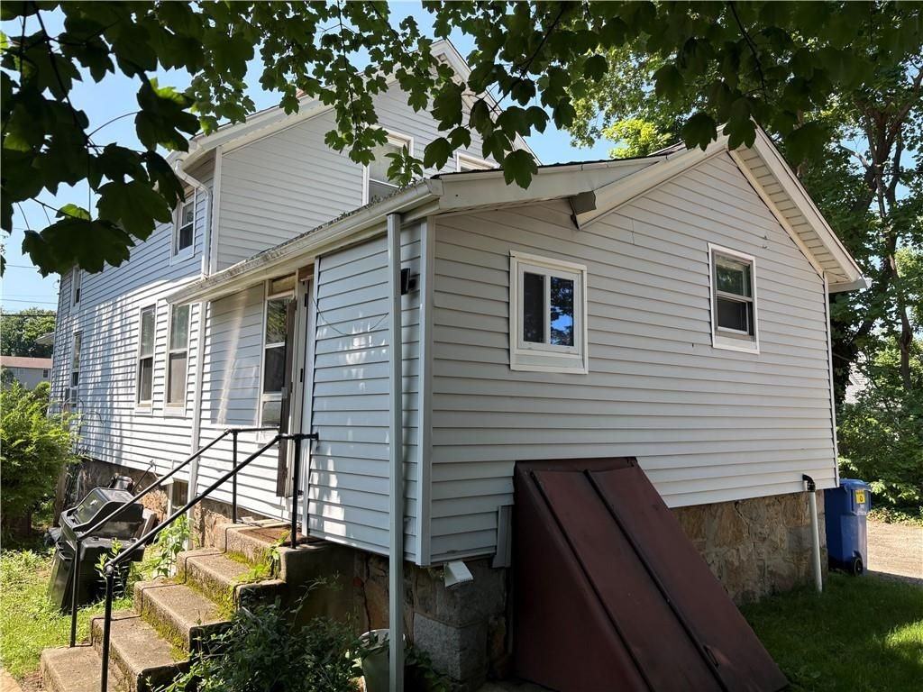 10 Robinson St ##A - Photo 4 of 12