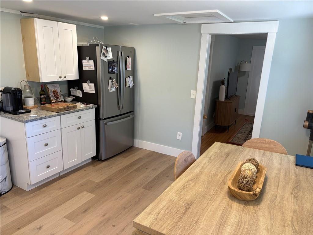 10 Robinson St ##A - Photo 7 of 12