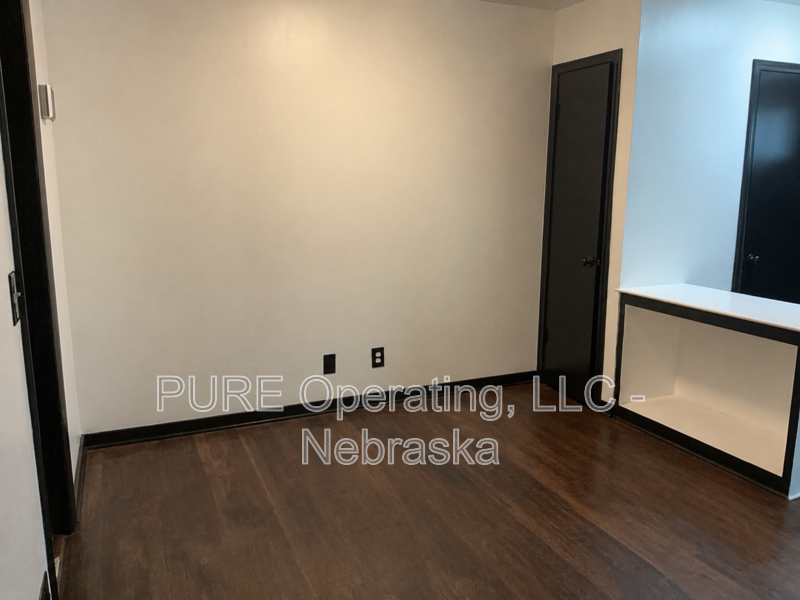 5236 Ames Ave - Photo 7 of 36