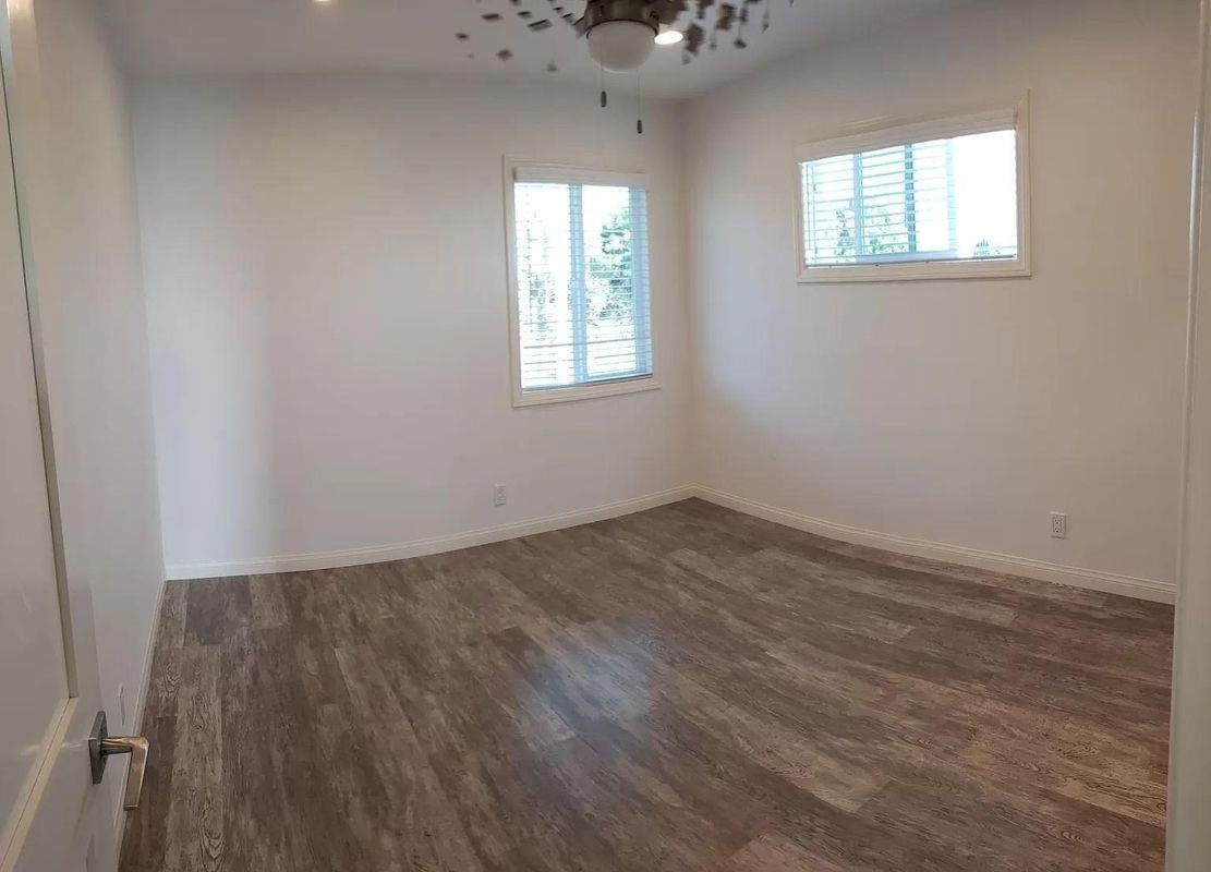 4201 Crest Dr - Photo 4 of 5
