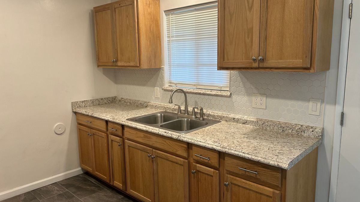 3359 1/2 Sequoia Dr - Photo 6 of 16