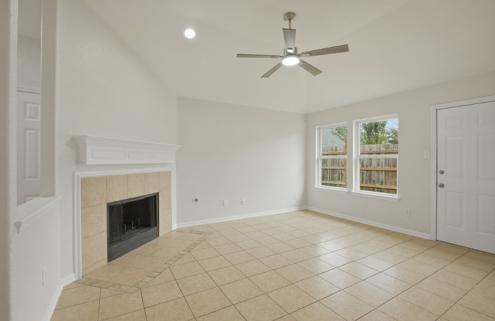 4751 Chisholm Holw - Photo 3 of 16