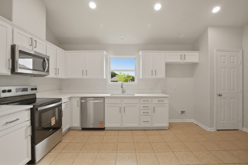 4751 Chisholm Holw - Photo 5 of 16