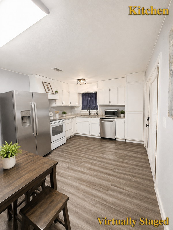 3003 Avenue G - Photo 2 of 10