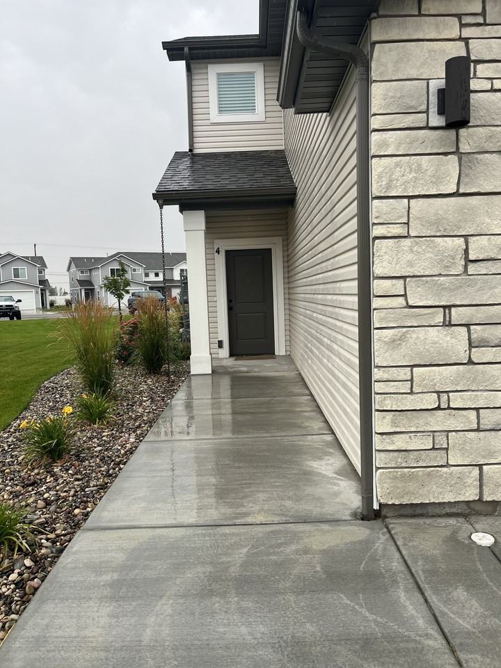1136 Ashlyn Way #4 - Photo 3 of 24