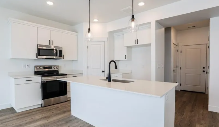 1136 Ashlyn Way #4 - Photo 5 of 24