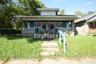 810 N Gladstone Ave - Photo 1 of 1