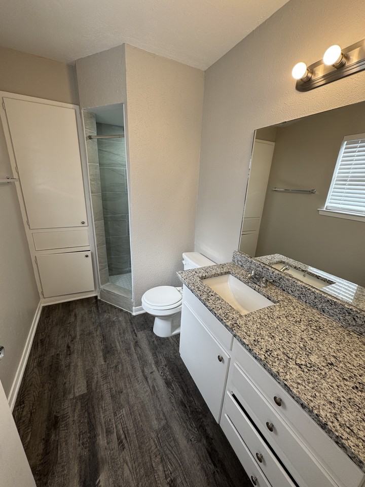 245 Rancho Dr - Photo 7 of 19