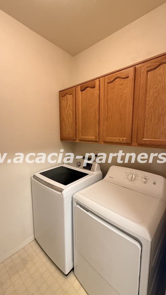 4242 E Monte Vista Dr #4 - Photo 7 of 18