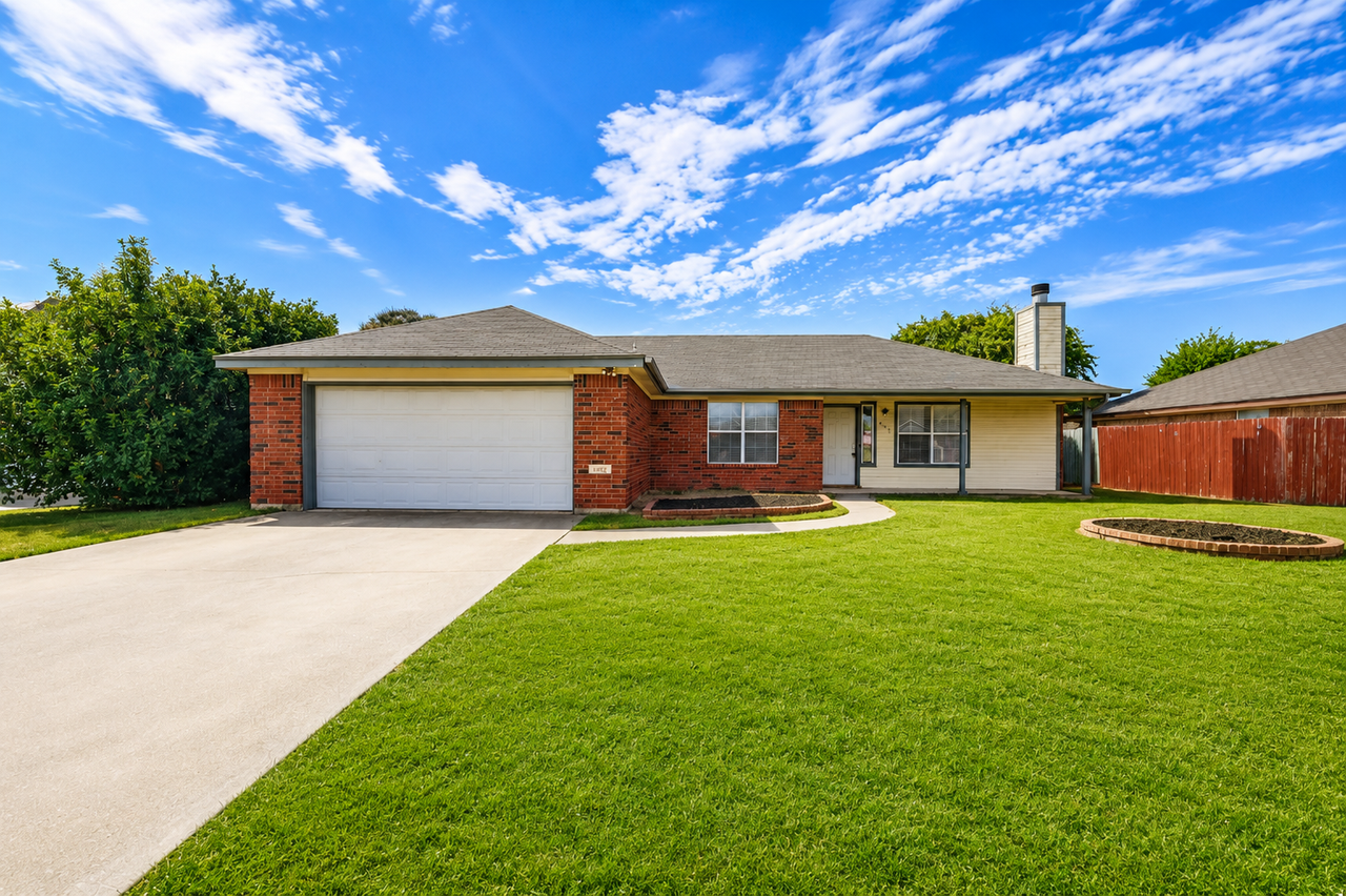 4208 Vicki Dr