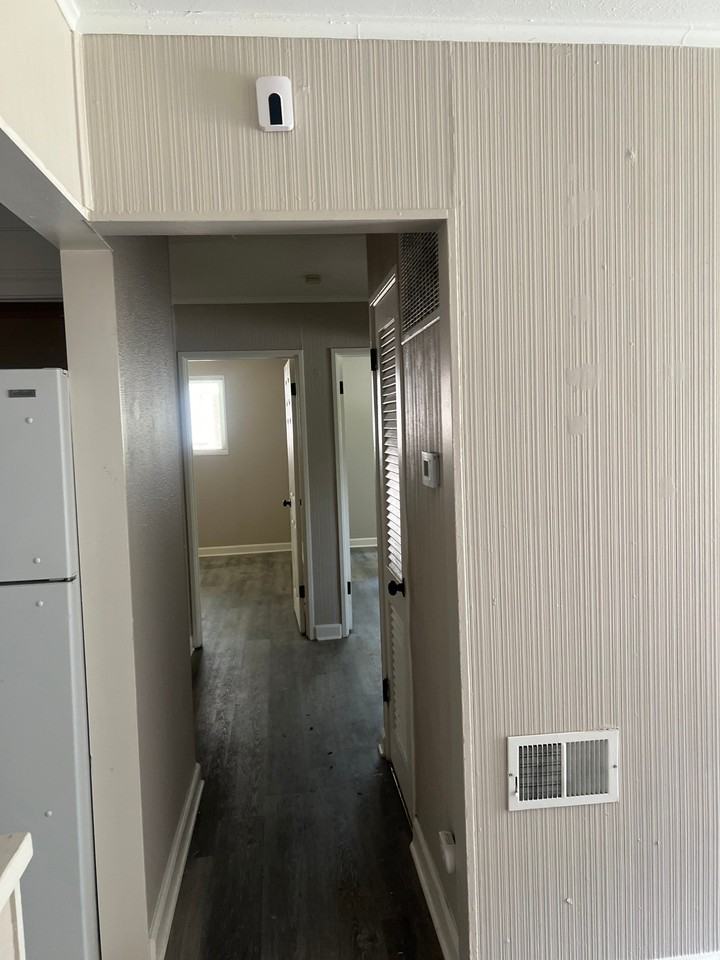 9737 Wendell Dr - Photo 3 of 13
