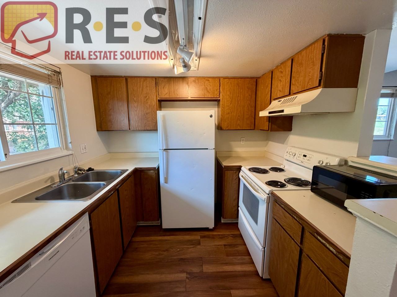 17152 E Baltic Dr #G - Photo 3 of 13