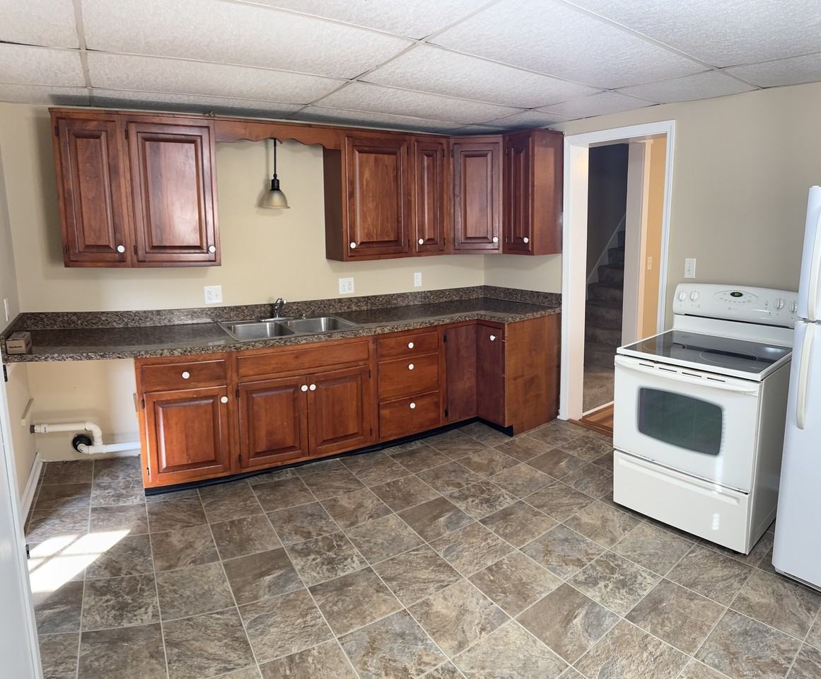 127 Grant St - Photo 6 of 16