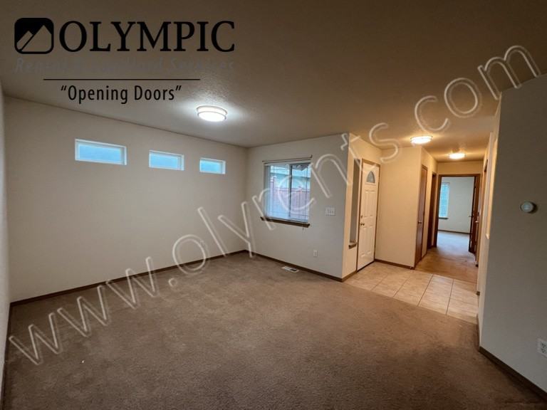 8016 Kenton Ln Se - Photo 4 of 21