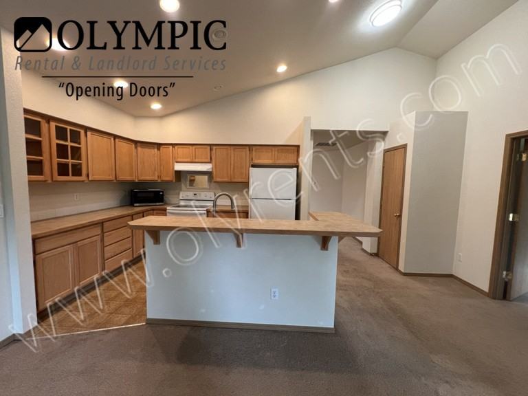 8016 Kenton Ln Se - Photo 7 of 21