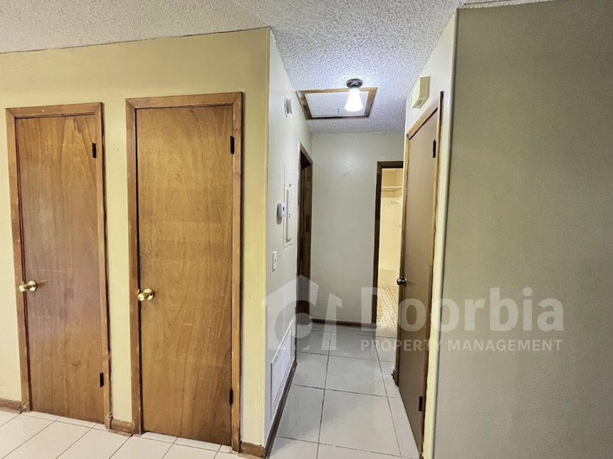 7496 Necia Dr S - Photo 6 of 17