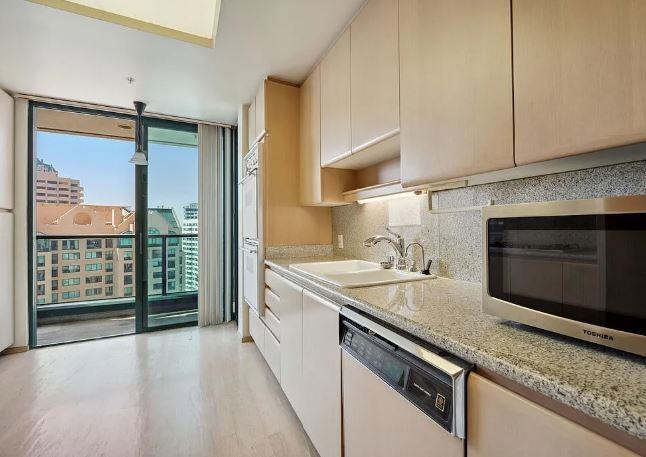 10490 Wilshire Blvd #1402 - Photo 5 of 43