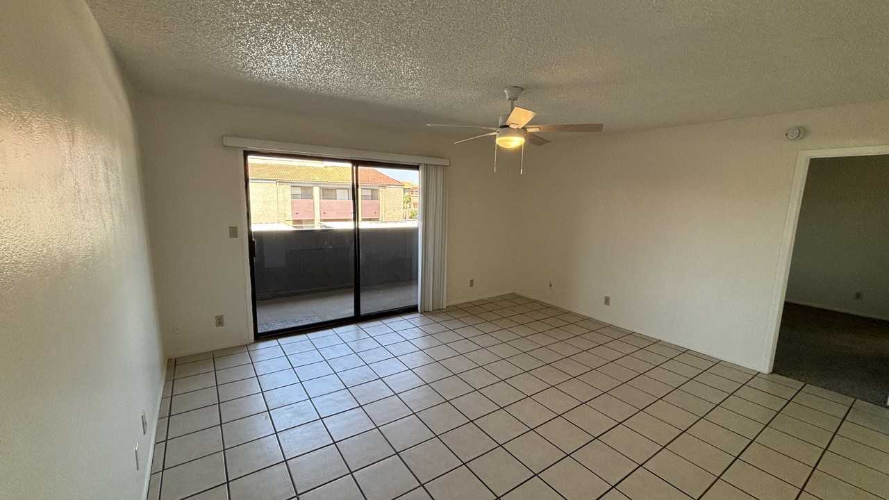 1730 W Emelita Ave - Photo 2 of 22