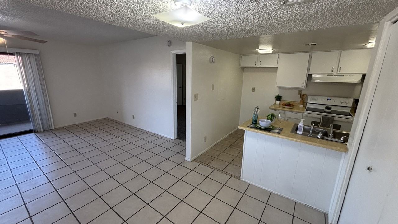 1730 W Emelita Ave - Photo 4 of 22