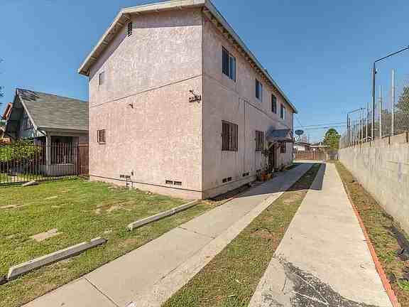 333 W 61st St #3 - Photo 3 of 22