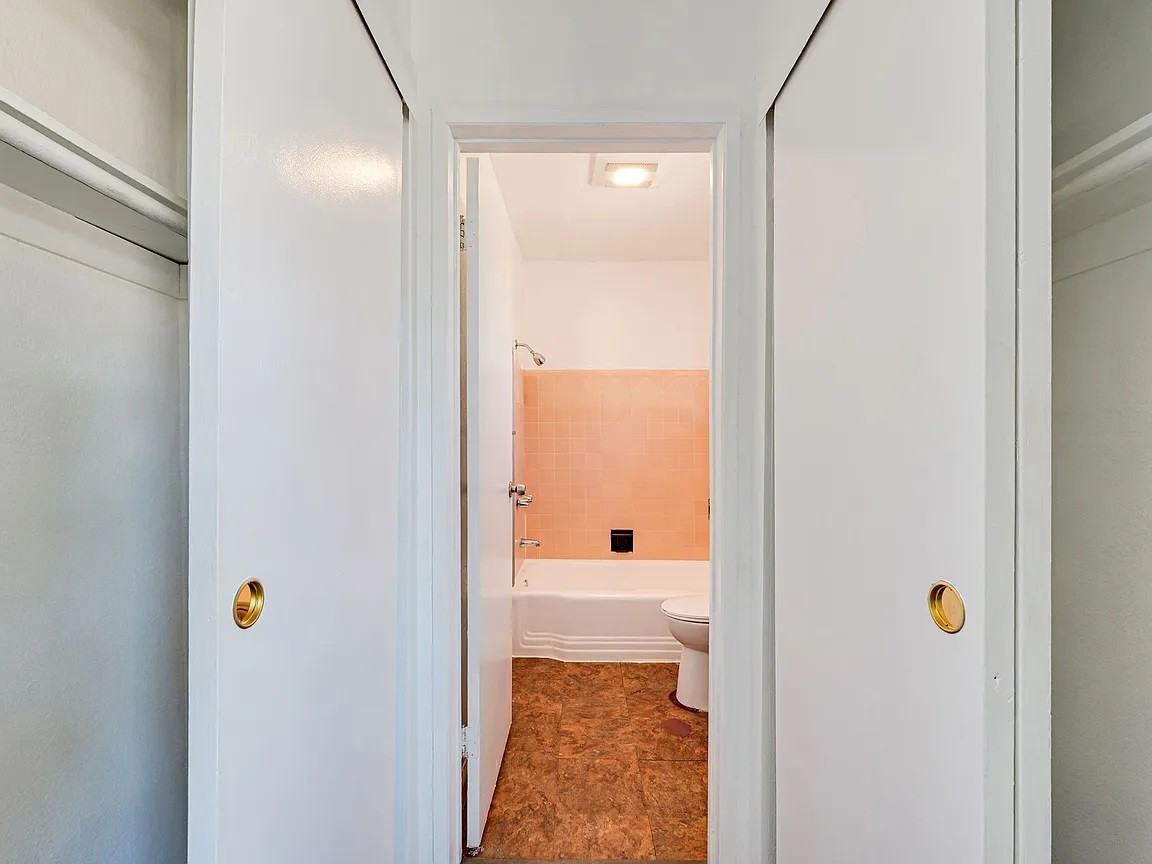 333 W 61st St #3 - Photo 5 of 22