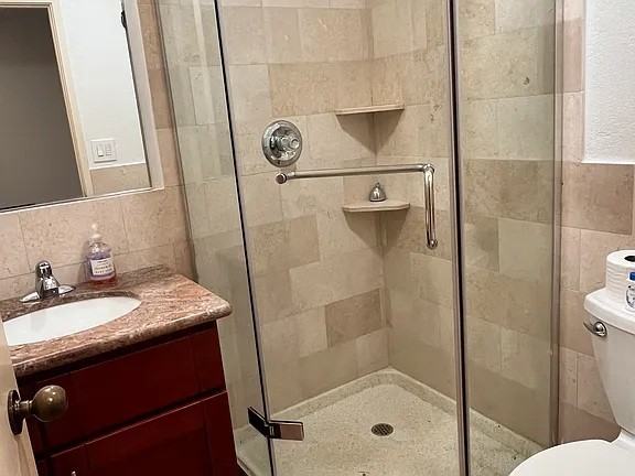 726 Oak Grove Ave #3 - Photo 3 of 15