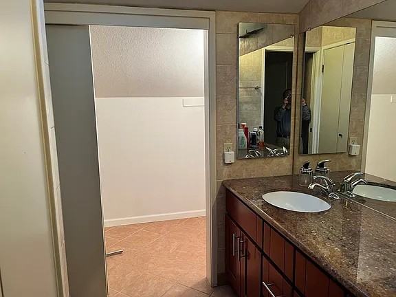 726 Oak Grove Ave #3 - Photo 4 of 15