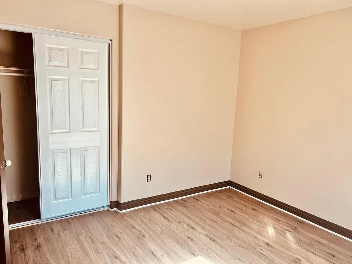 9219 Juniper St - Photo 2 of 10