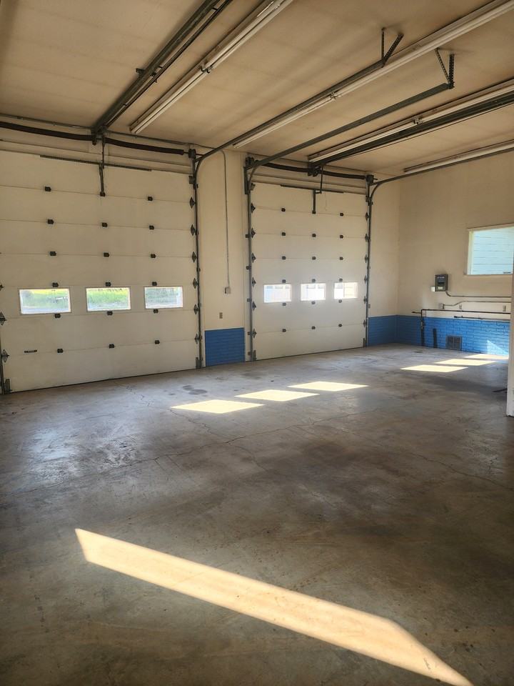 435 Four Mile Way #NA - Photo 3 of 3