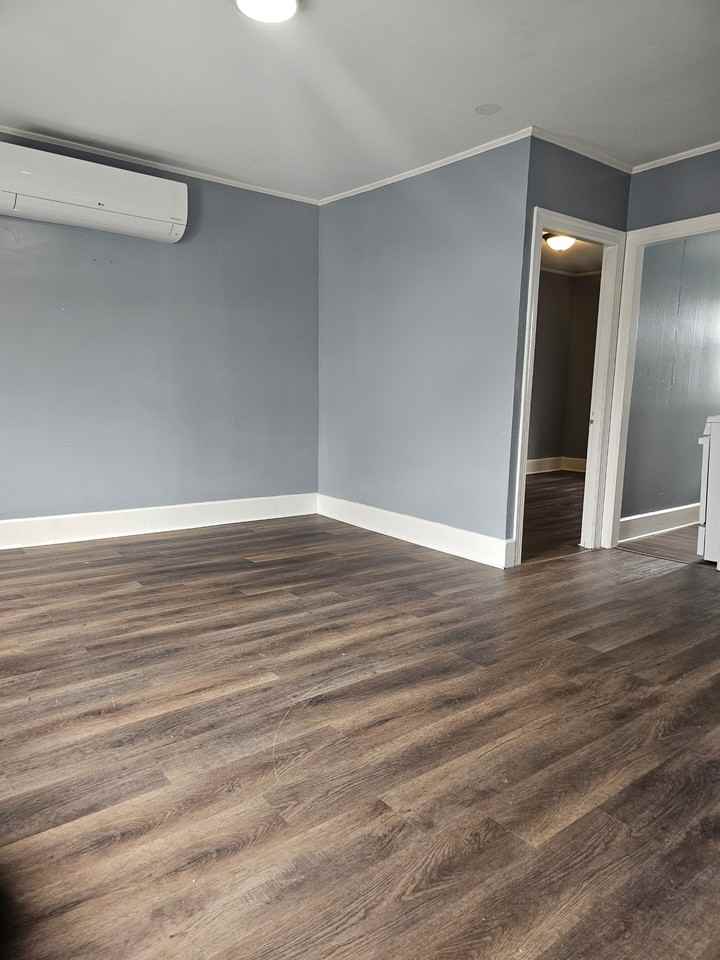 209 Brightman St #1E - Photo 5 of 27