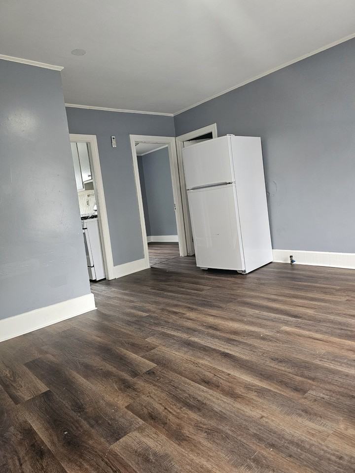 209 Brightman St #1E - Photo 6 of 27