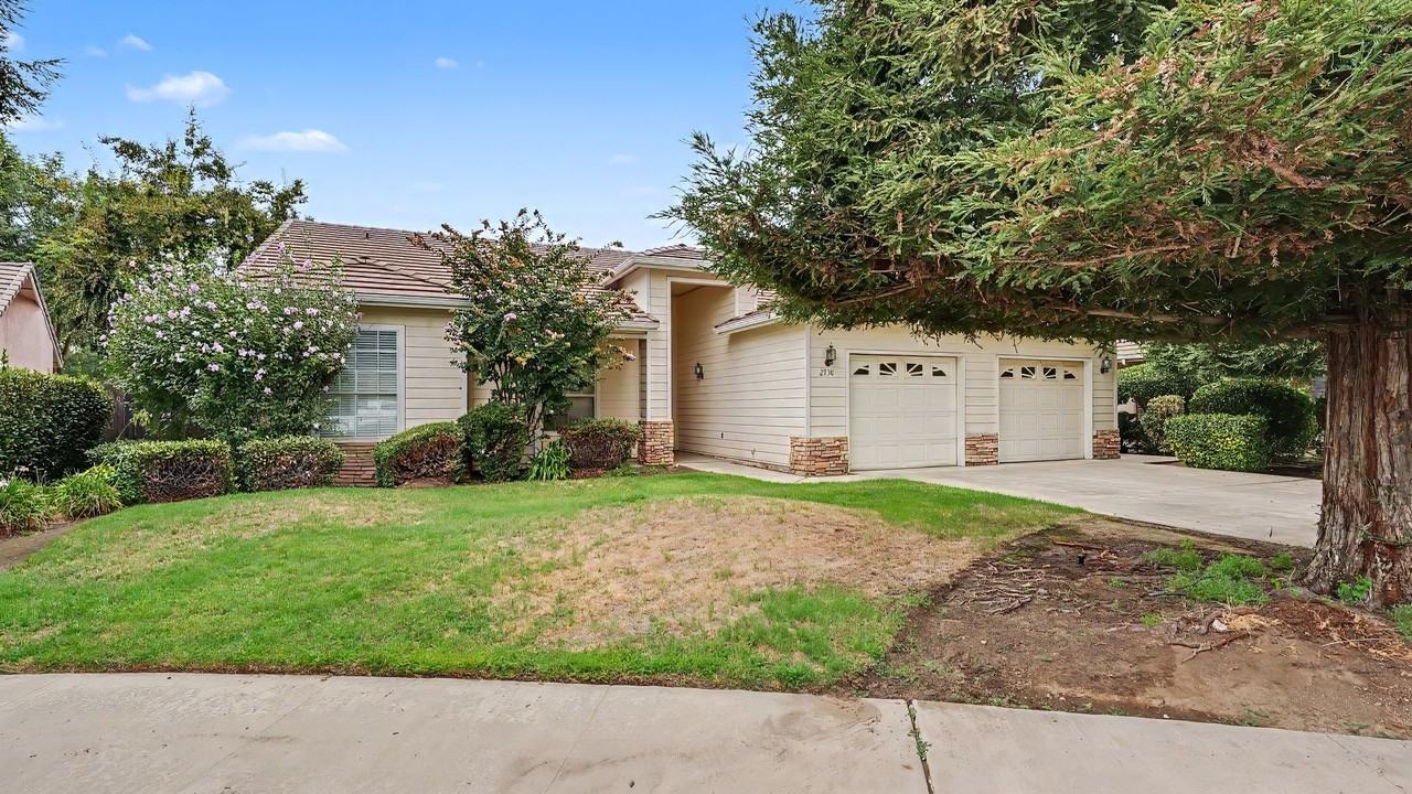 2738 W Ceres Ct - Photo 2 of 19
