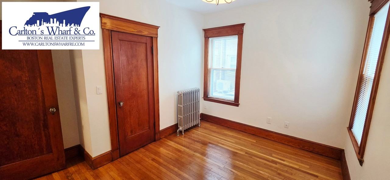 104 Bayswater St - Photo 3 of 24