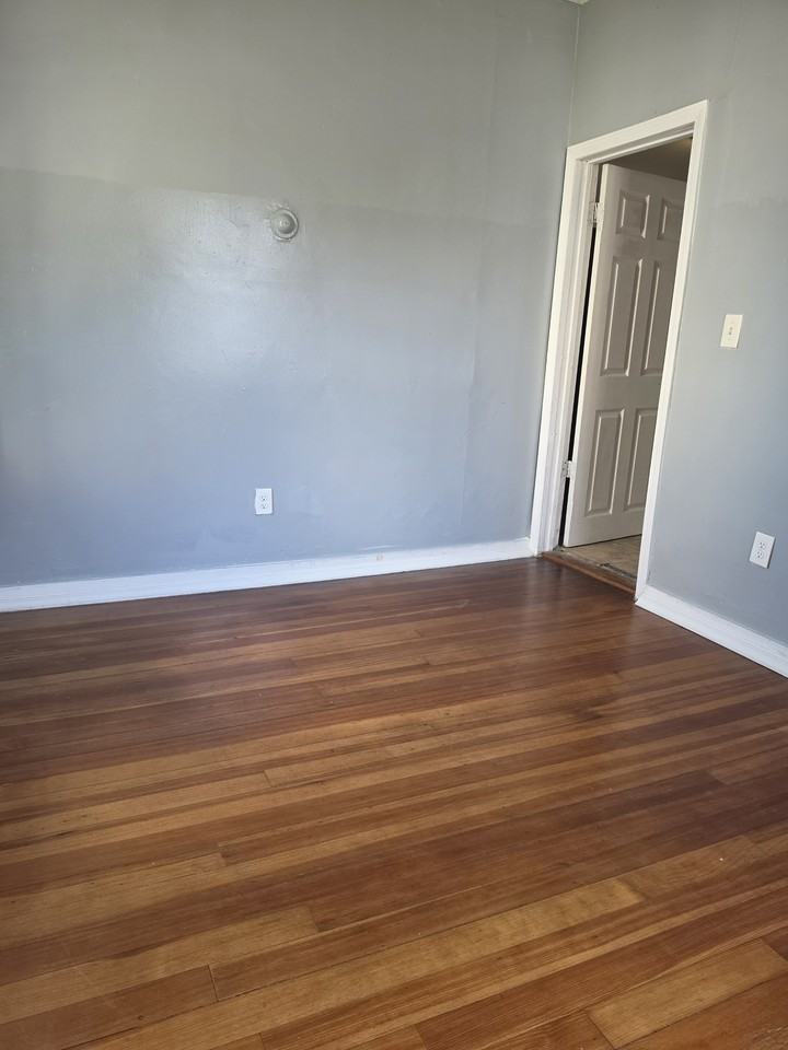 151 Salem St #1 - Photo 3 of 4