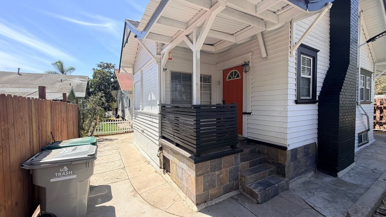 2686 A St - Photo 3 of 21